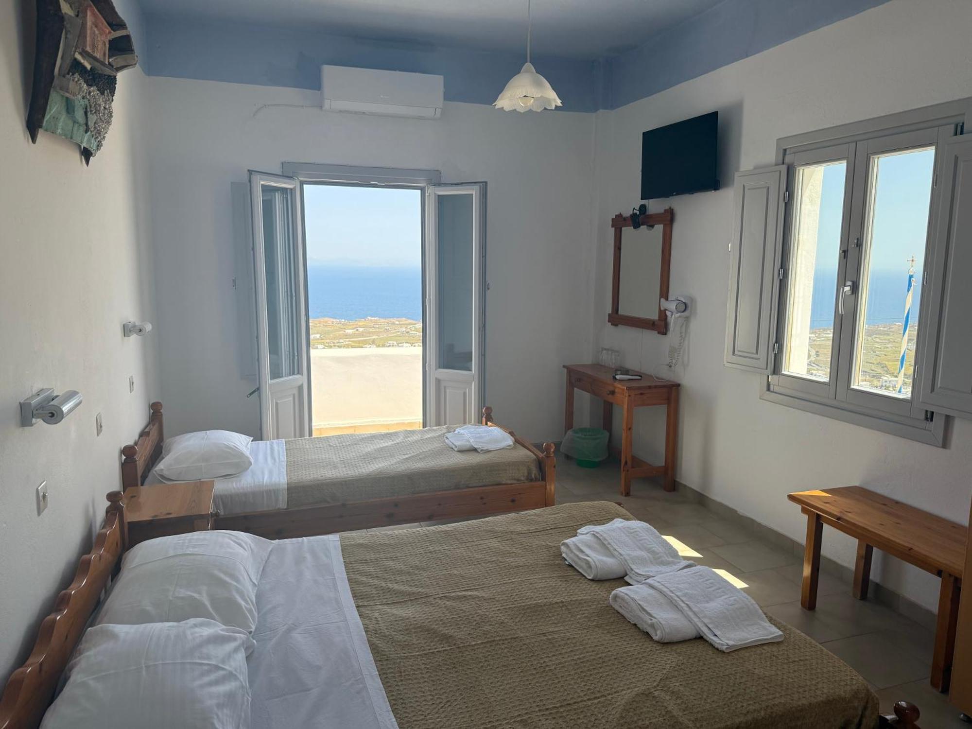 Hellas 2* Тира