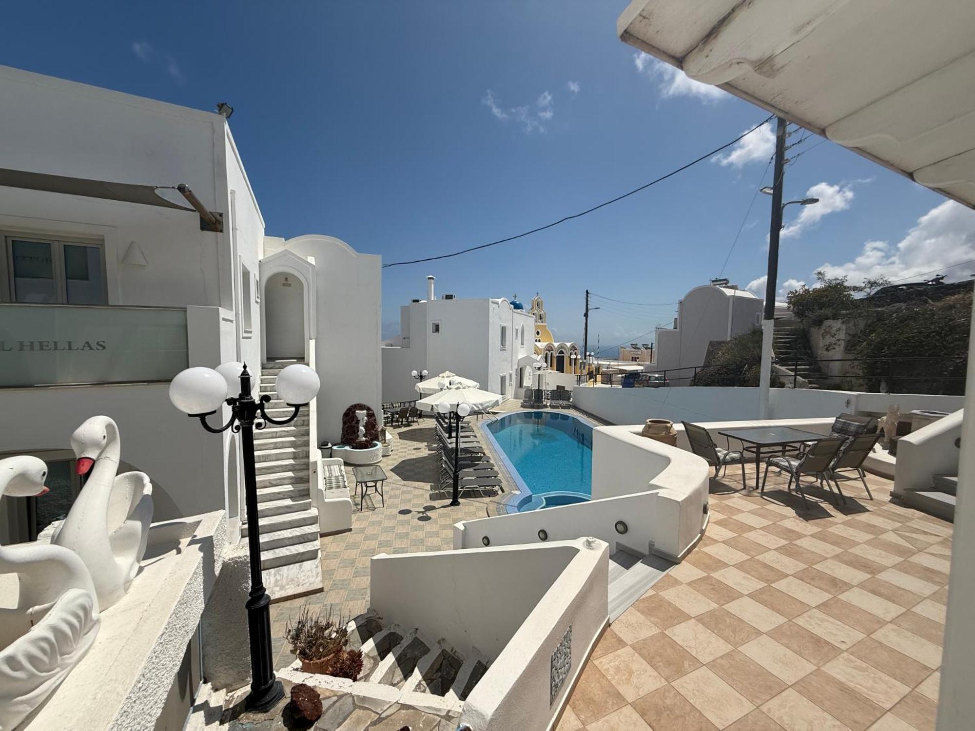 Hellas 2* Тира