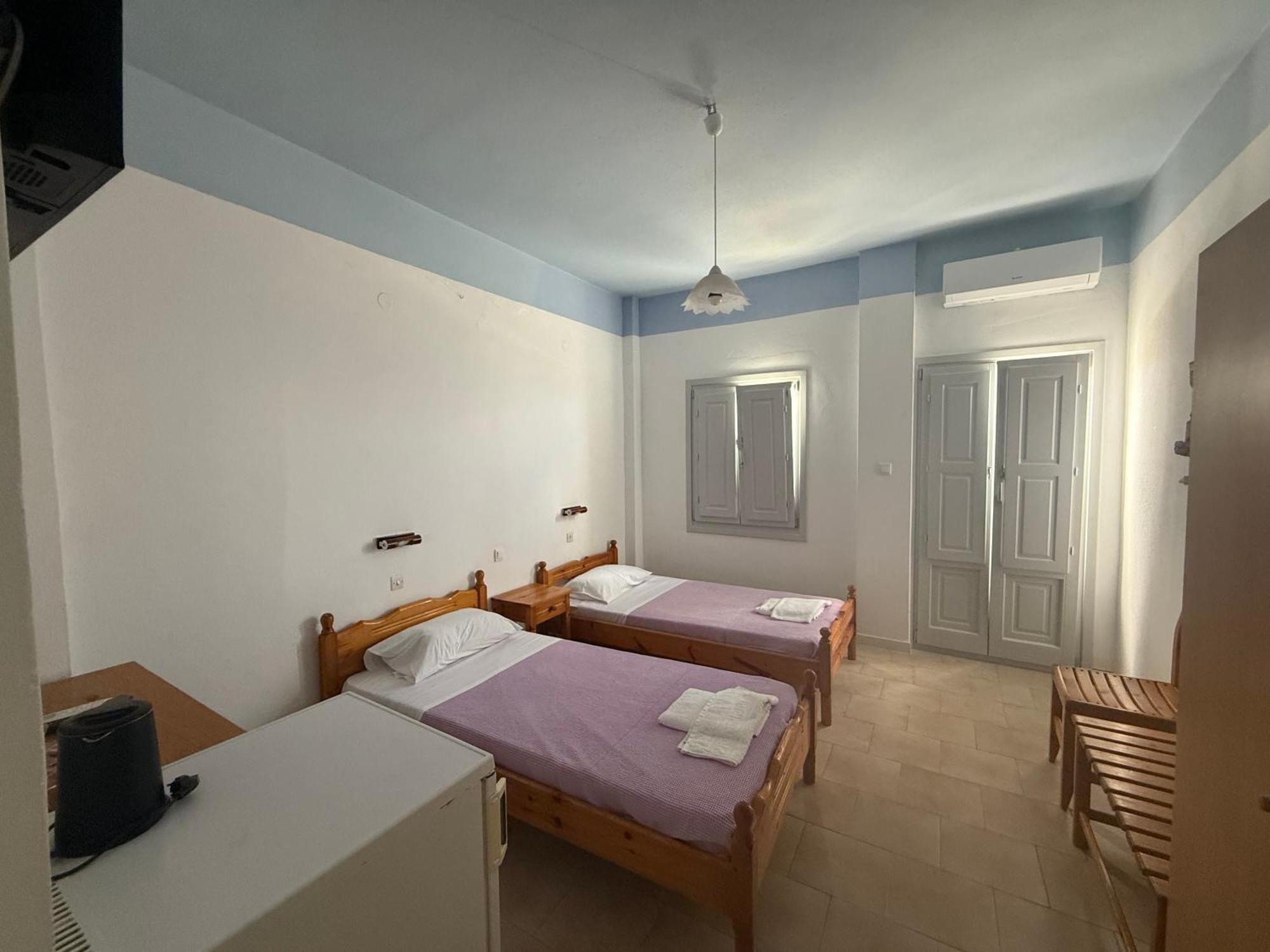 Hotel Hellas 2* Fira (Santorini)